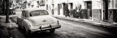 Classic Car in Havana in B&W by Philippe Hugonnard canvas print