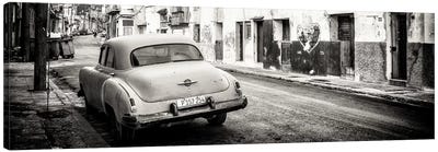 Classic Car in Havana in B&W Canvas Art Print - Cuba Fuerte