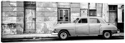 Vintage American Car in Havana in B&W Canvas Art Print - Cuba Fuerte