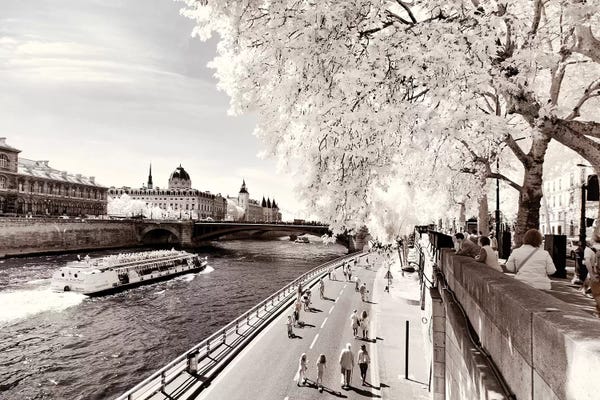 Paris Photography: On The Seine by Philippe Hugonnard