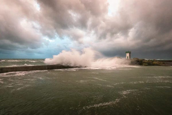 Brittany: Bretagne, Le Phare De Trevignon by Philippe Manguin