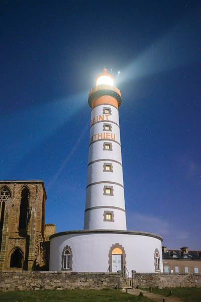 Brittany: Bretagne, Phare Saint Mathieu by Philippe Manguin