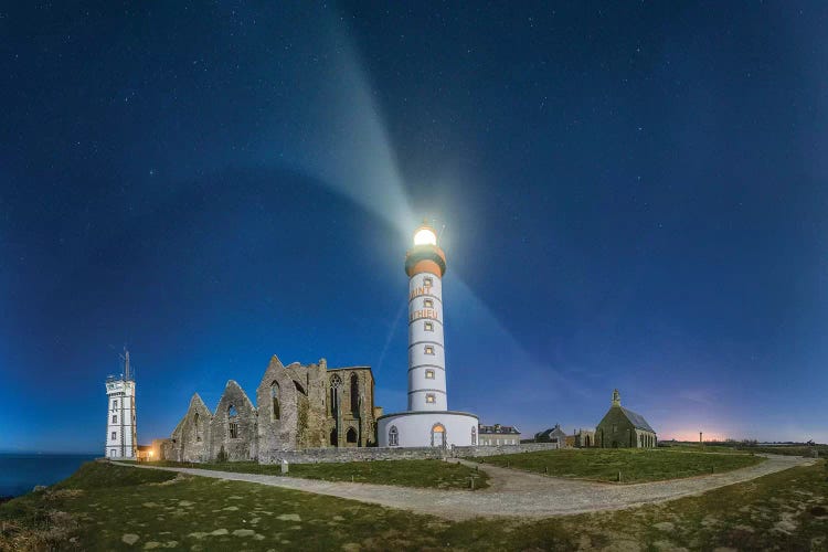 Bretagne, Saint Mathieu Sous Les Étoiles