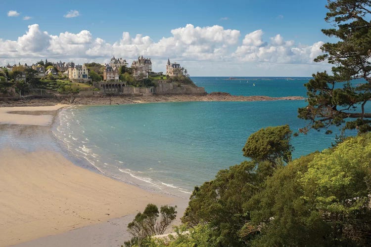 Dinard Beach In Bretagne