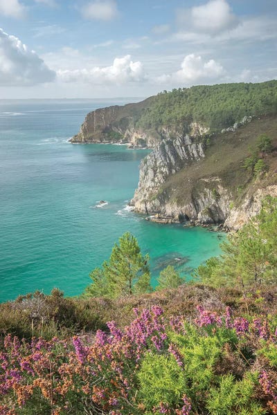 Brittany: Gr 34 Way In Crozon, Brittany by Philippe Manguin