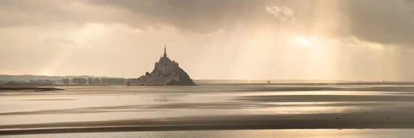 Mont Saint-Michel: Panoramic Mont Saint Michel Bay by Philippe Manguin