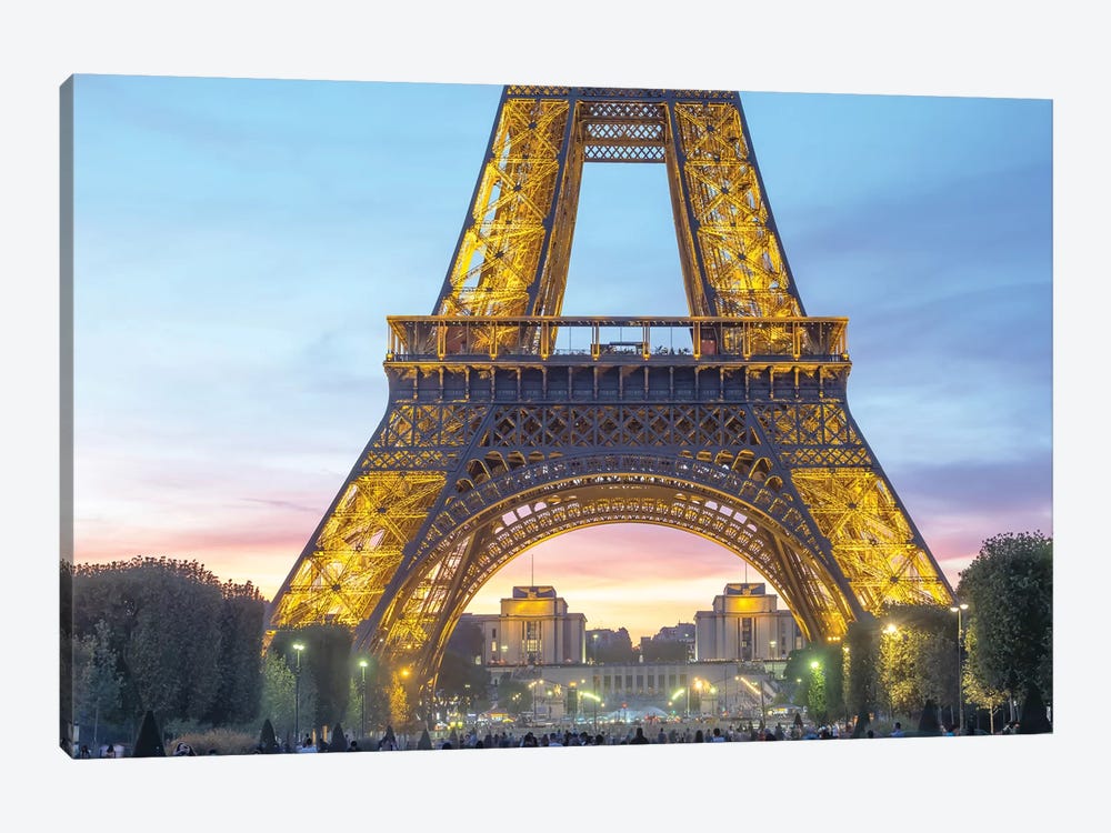 Eiffel Tower Focus by Philippe Manguin 1-piece Canvas Art