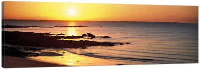 Sunrise over the beach, Beg Meil, Finistere, Brittany, France Canvas Art Print - Beach Sunrise & Sunset Art