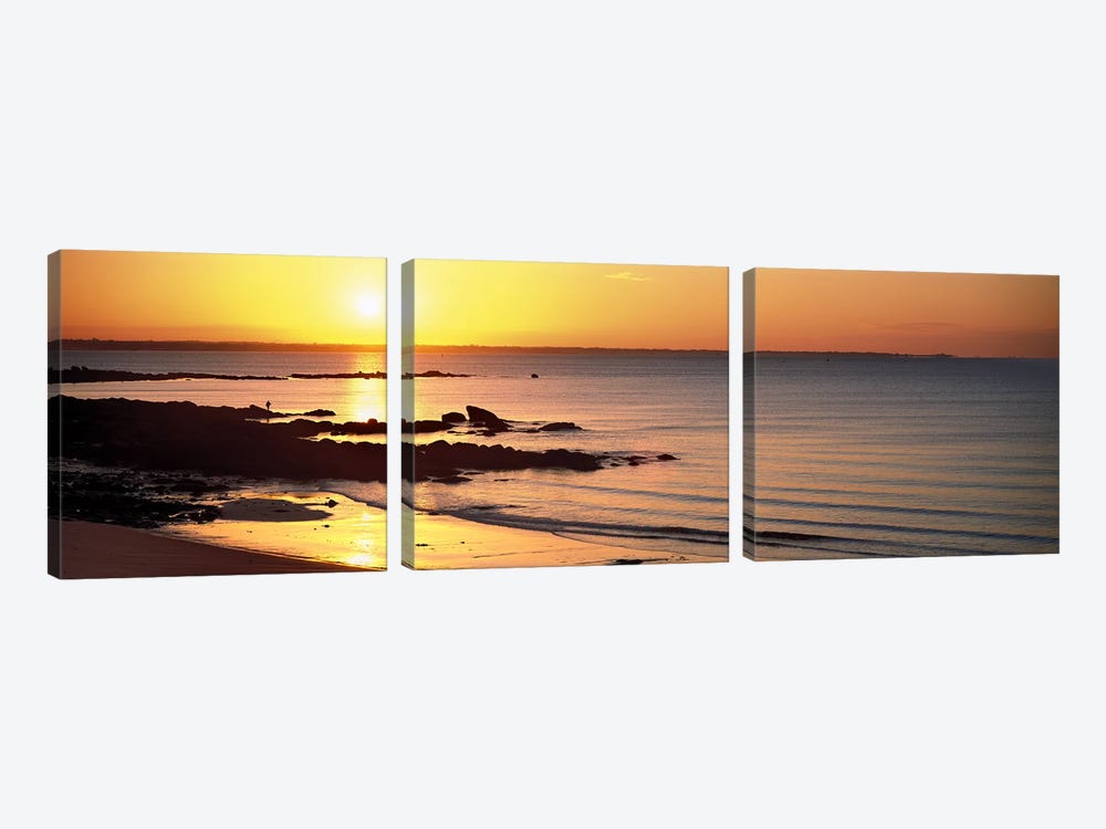 Sunrise over the beach, Beg Meil, Finistere, Brittany, France by Panoramic Images 3-piece Canvas Art Print