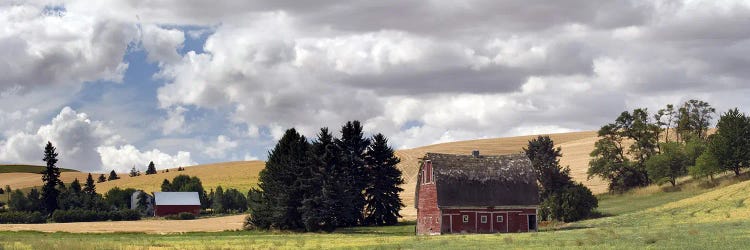 Old barn under cloudy sky, Palouse, Washington State, USA