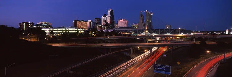 Highway interchange and skyline at dusk, Kansas City, Missouri, USA