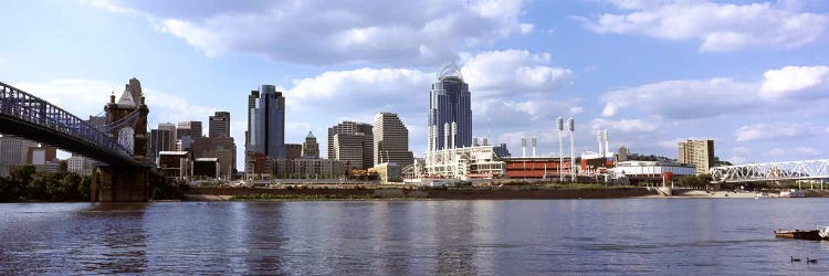 City at the waterfront, Ohio River, Cincinnati, Hamilton County, Ohio, USA