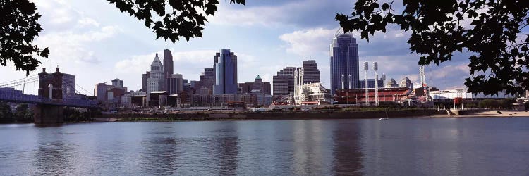 City at the waterfront, Ohio River, Cincinnati, Hamilton County, Ohio, USA