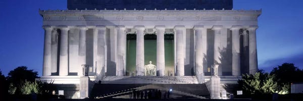 Washington, D.C.: Memorial lit up at night, Lincoln Memorial, Washington DC, USA by Panoramic Images