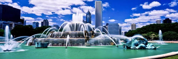 Buckingham Fountain in Grant Park, Chicago, Cook County, Illinois, USA