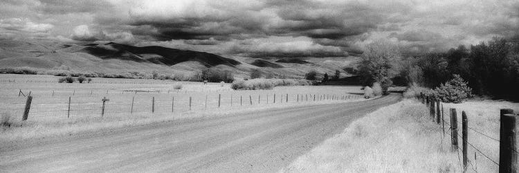 Country Road, Montana, USA
