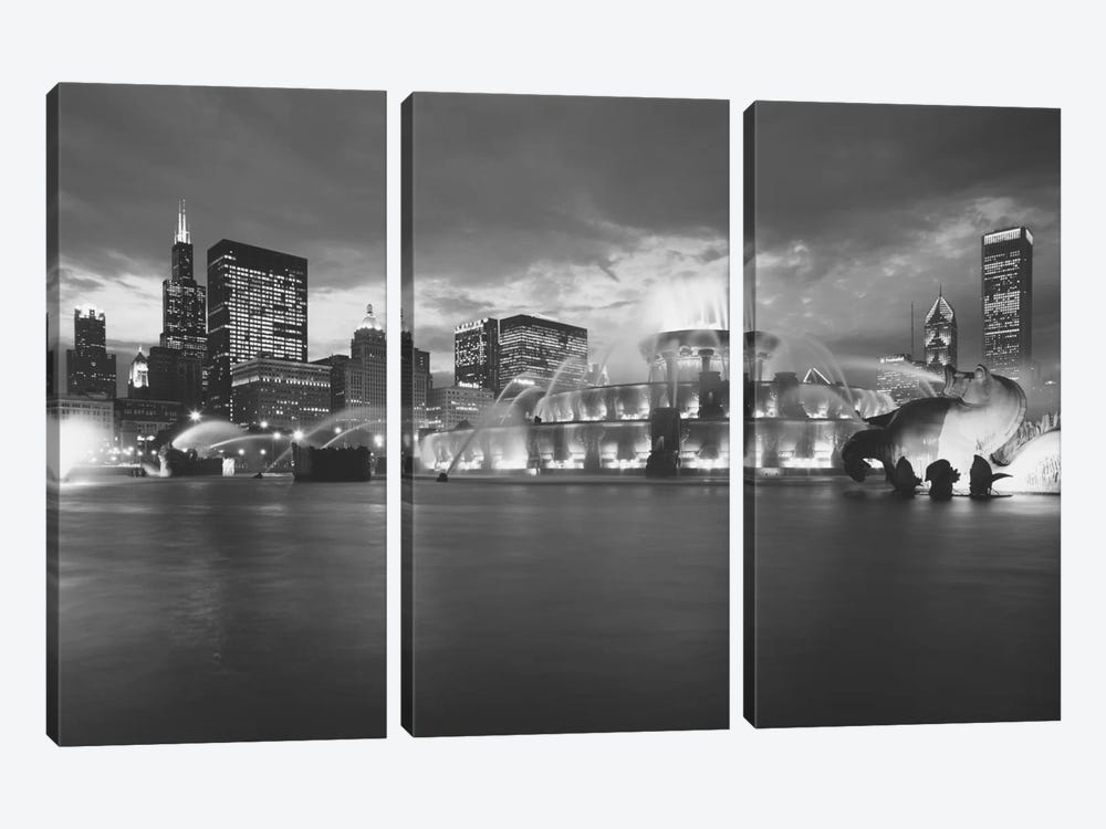 Fountain lit up at dusk, Buckingham Fountain, Grant Park, Chicago, Illinois, USA by Panoramic Images 3-piece Canvas Art Print