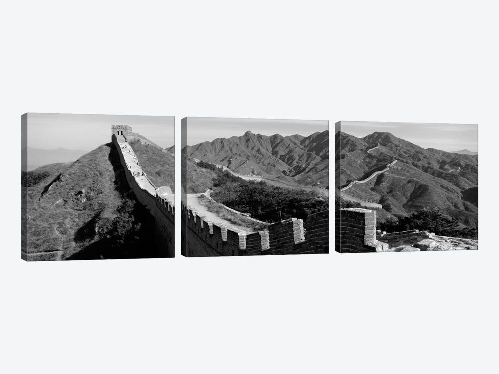 Great Wall of China (black & white) by Panoramic Images 3-piece Canvas Wall Art