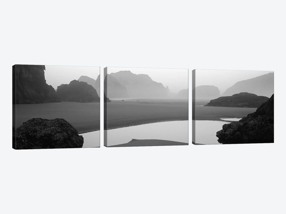 Panoramic view of the ocean, Pacific Ocean, Bandon State Natural Area, Bandon, Oregon, USA by Panoramic Images 3-piece Art Print