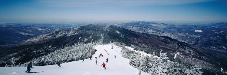 Aerial view of a group of people skiing downhill, Sugarbush Resort, Vermont, USA