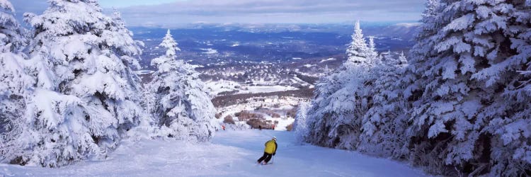 Lone Skier, Stratton Mountain Resort, Windham County, Vermont, USA