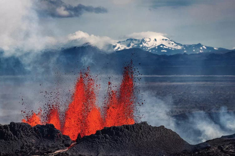 Eruption Fissure Splatter Fountains III, Holuhraun Lava Field, Sudur-Bingeyjarsysla, Nordurland Eystra, Iceland