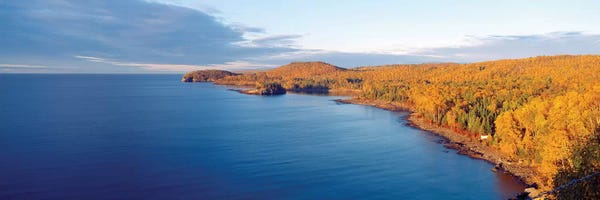 Minnesota: Split Rock Lighthouse State Park, North Shore of Lake Superior, Lake County, Minnesota, USA by Panoramic Images