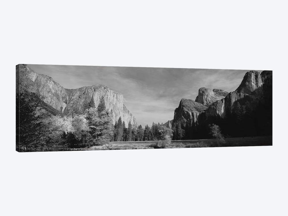 Low-Angle View Of Mountains In A National Park, Yosemite National Park, California, USA by Panoramic Images 1-piece Canvas Artwork