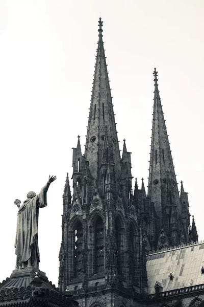 Black & White Cityscapes: Low Angle View Of A Cathedral, Cathedrale Notre-Dame-De-L'Assomption, Clermont-Ferrand, Auvergne, Puy-De-Dome, France by Panoramic Images