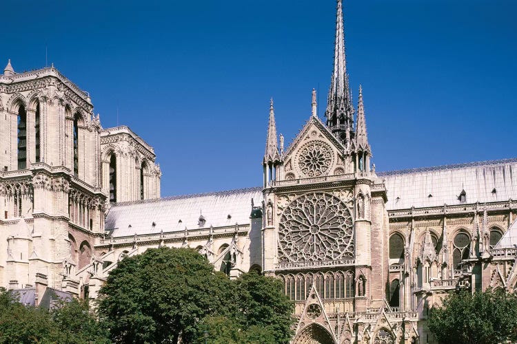 Low Angle View Of The Notre Dame, Paris, Ile-De-France, France