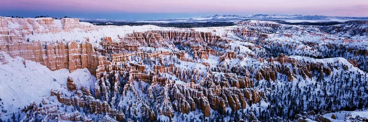 Canyon covered with snow, Bryce Point, Bryce Canyon National Park, Utah, USA