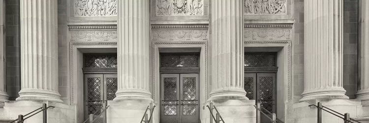 Entrance to the university building, University of Minnesota, Upper Midwest, Minneapolis, Hennepin County, Minnesota, USA