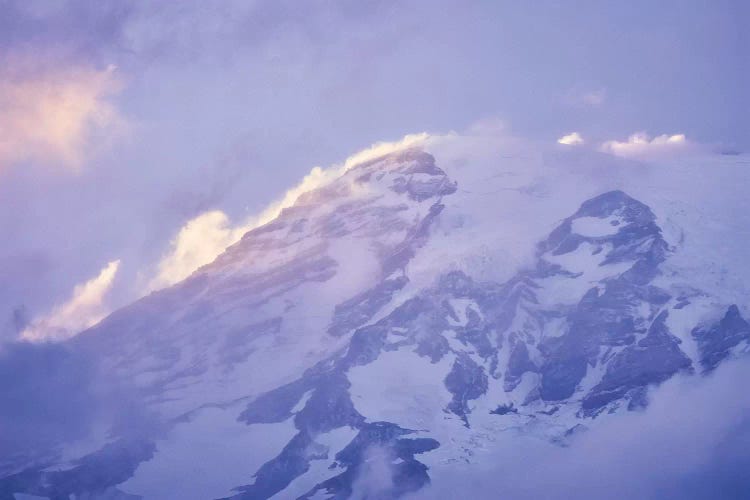 Glaciers cascade down the south side of Mt. Rainier, Mt. Rainier National Park, Washington, USA