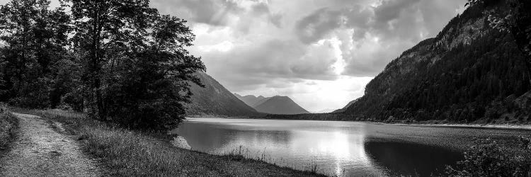 Scenic view of lake, Sylvenstein lake, Bavaria, Germany