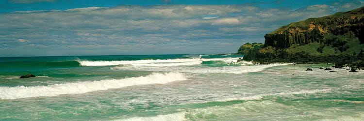 Waves breaking on the shore, backside of Lennox Head, New South Wales, Australia