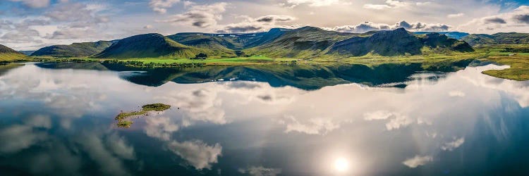 Landscape Mt Medalfell, Lake Medalfellsvatn, Iceland