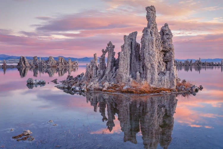 Tufa Formations In Mono Lake At Dawn, Mono Lake State Reserve, California, USA