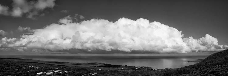 View Of Sea And Cloud On Sky, South Kona, Hawaii, USA