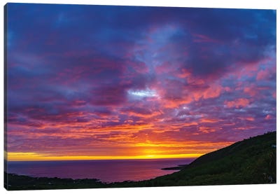 View Of Sunset Over Sea, Kealakekua Bay, Hawaii, USA Canvas Art Print