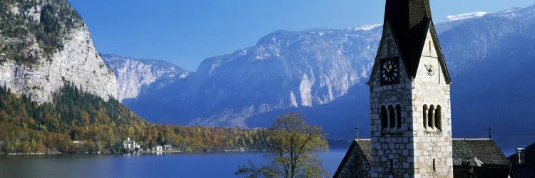 Church at the lakeside, Hallstatt, Salzkammergut, Austria