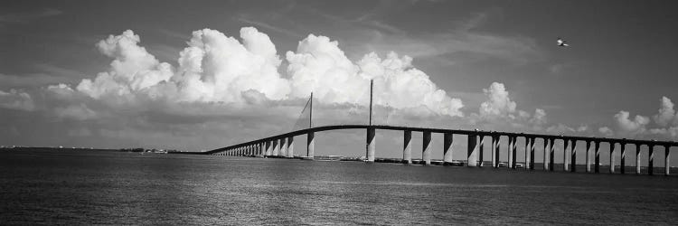 Suspension bridge Across The Bay, Sunshine Skyway Bridge, Tampa Bay, Gulf Of Mexico, Florida, USA