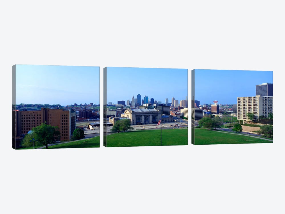 Buildings in a city, Kansas City, Jackson County, Missouri, USA by Panoramic Images 3-piece Canvas Artwork