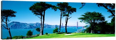 Golf Course w\ Golden Gate Bridge San Francisco CA USA Canvas Art Print - Panoramic Photography