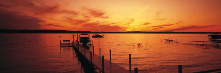 Piers On The Bay, Old Mission Peninsula, Grand Traverse Bay, Grand Traverse County, Michigan, USA