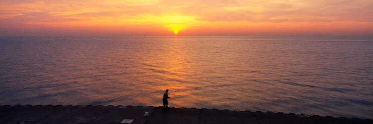 Sunset over a lake, Lake Michigan, Chicago, Cook County, Illinois, USA