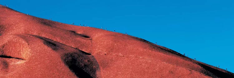 Climbers Ayers Rock Uluru Park Australia