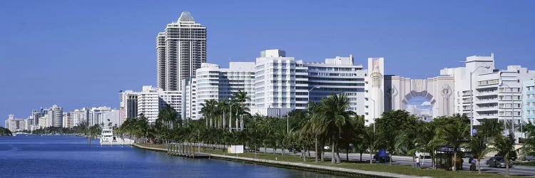 USAFlorida, Miami, Miami Beach, Panoramic view of waterfront, & skyline