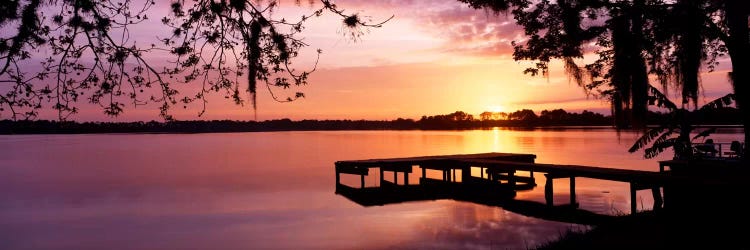 USA, Florida, Orlando, Koa Campground, Lake Whippoorwill, Sunrise