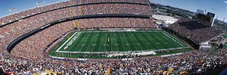 Sold Out Crowd at Mile High Stadium