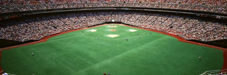 Spectator watching a baseball match, Veterans Stadium, Philadelphia, Pennsylvania, USA #2